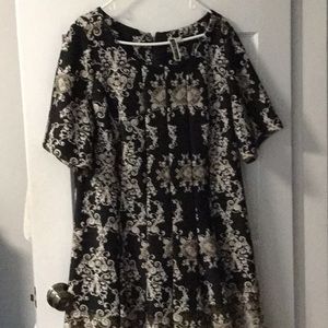 Gorgeous Julian Taylor Floral Dress